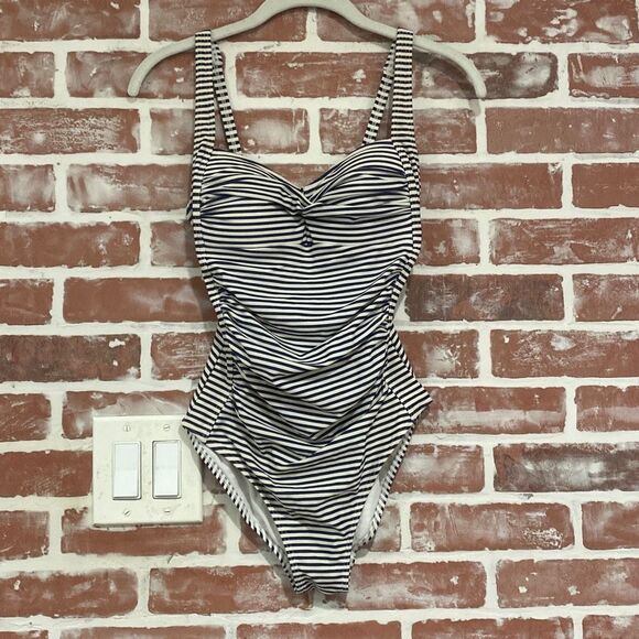 C7 Bond-Eye Australia Black White Stripe Sweetheart One Piece Swimsuit Sz 4 D/DD - Picture 1 of 8